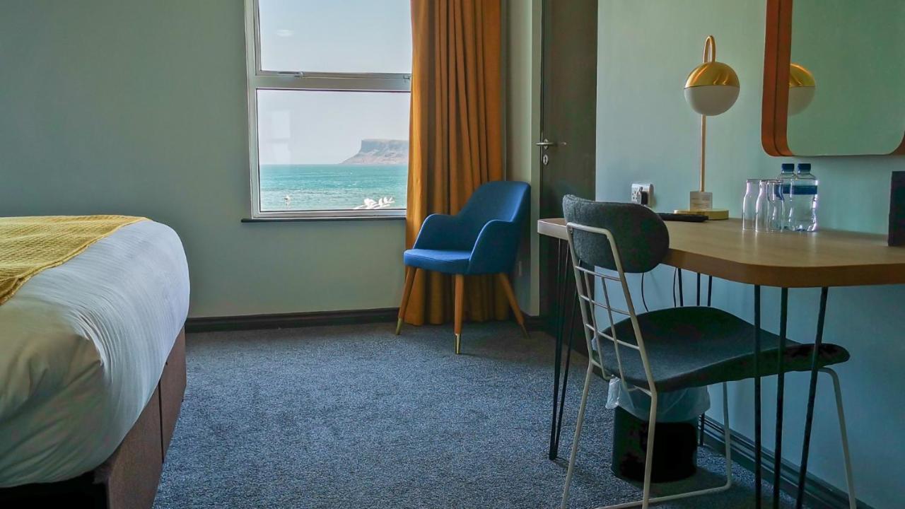 Marine Hotel Ballycastle Esterno foto