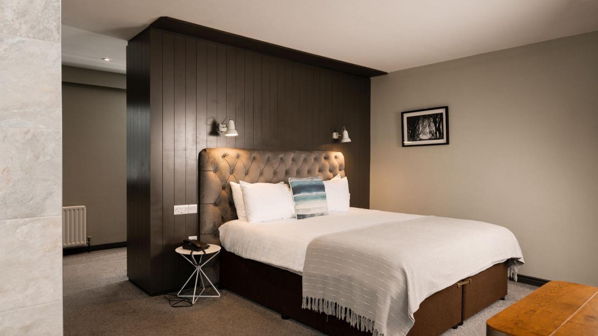 Marine Hotel Ballycastle Esterno foto