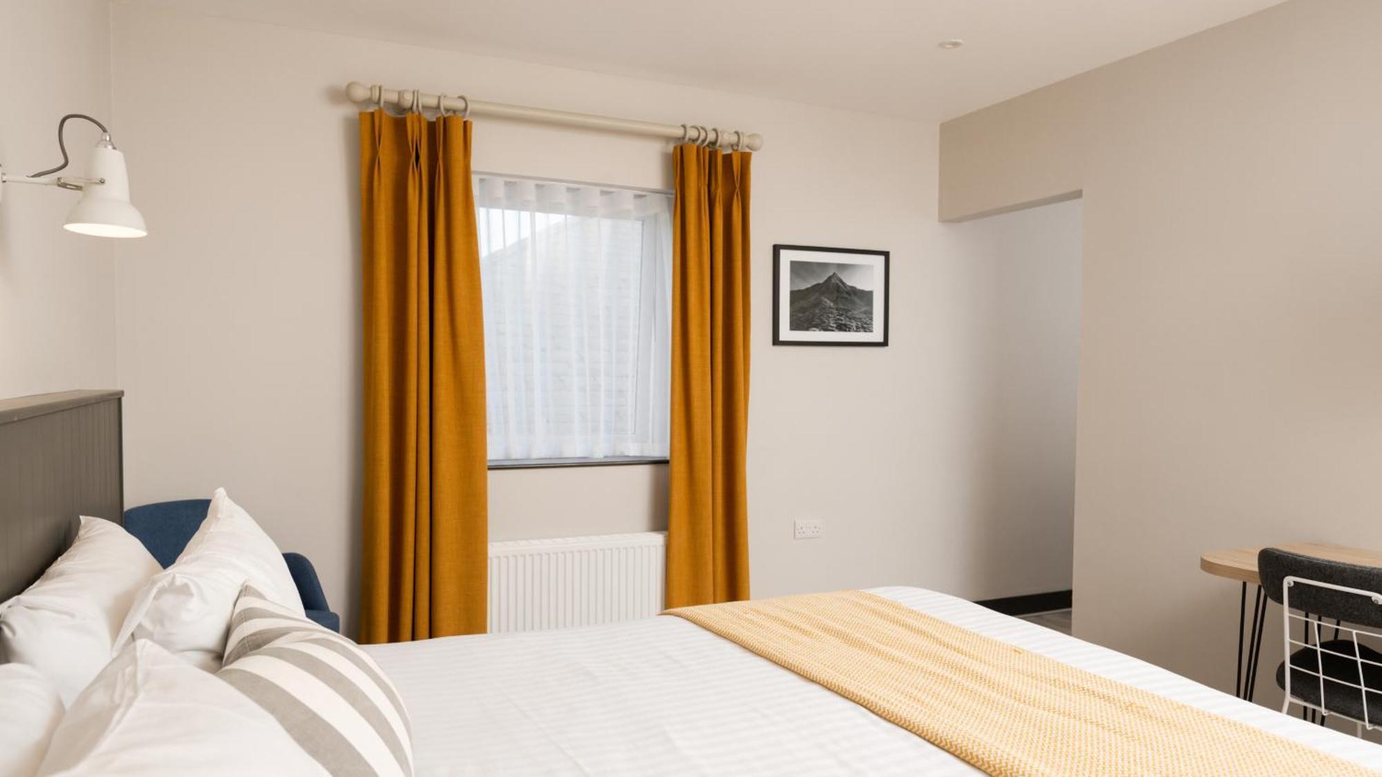 Marine Hotel Ballycastle Esterno foto