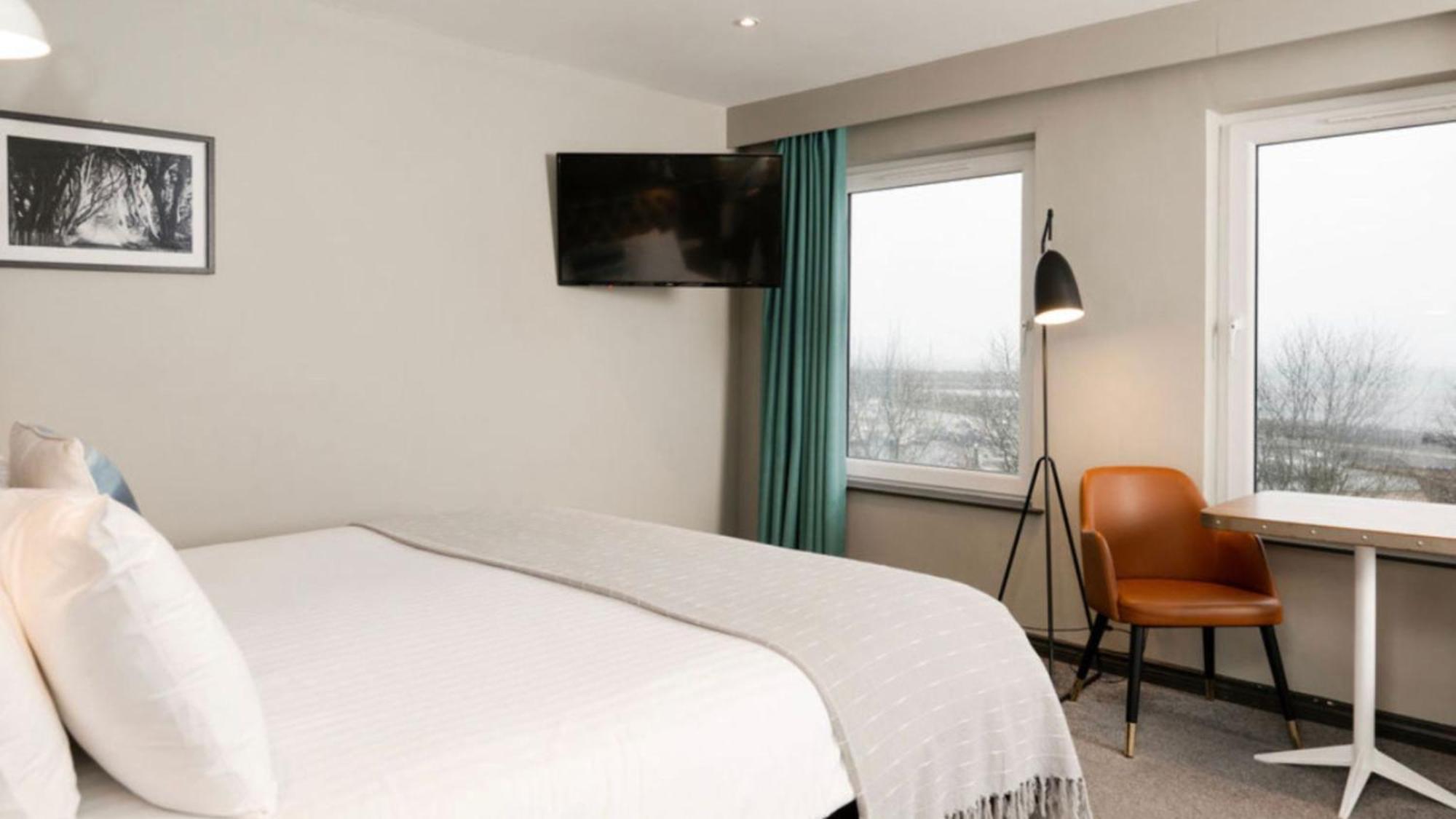 Marine Hotel Ballycastle Esterno foto